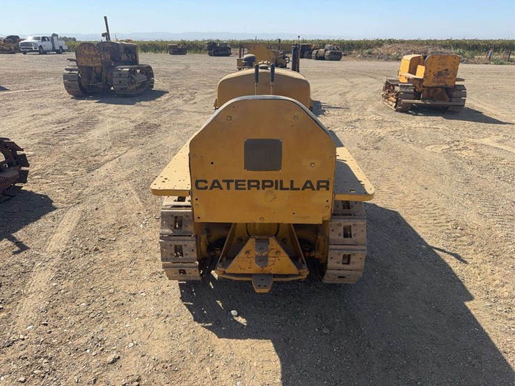 caterpillar-15-image-4