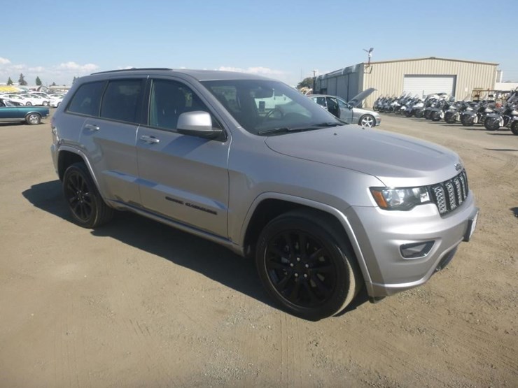 2018-jeep-grand-cherokee-image-2