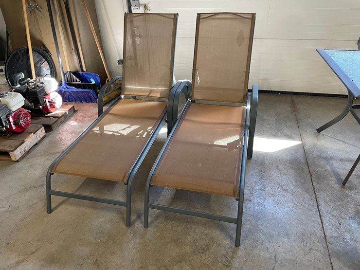 #3158-•-(2)-reclining-patio-chairs-image-7