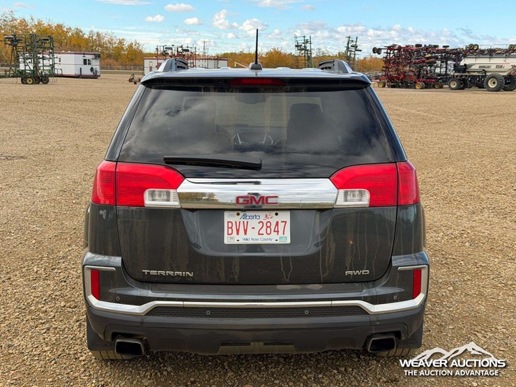 2017-gmc-terrain-slt-image-36