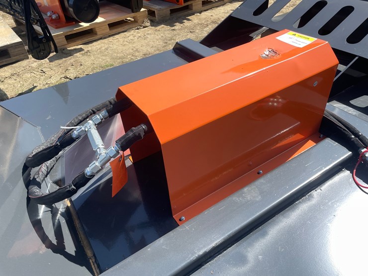 #2006-•-wolverine-skid-steer-brush-cutter-attachment-image-8