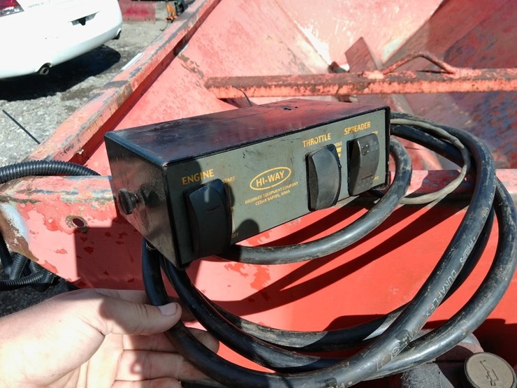 henderson-chief-4'x8'-salt-spreader-image-7