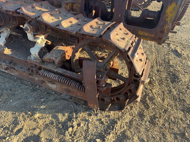 caterpillar-thirty-image-5