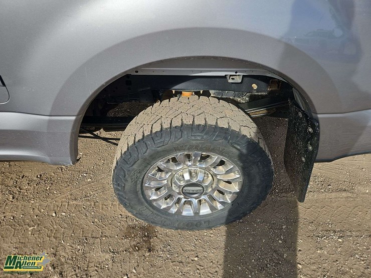 2022-ford-f250-image-9