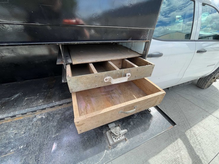 2018-chevrolet-3500-image-44
