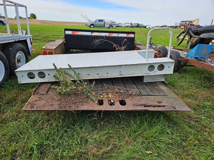 #2126-•-towmaster-tandem-axle-utility-tilt-trailer-image-4