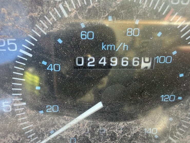 2002-freightliner-fc70-image-85
