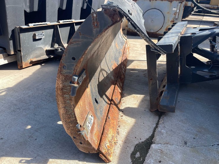 #1819-•-8'-bobcat-straight-blade-snow-plow-image-12