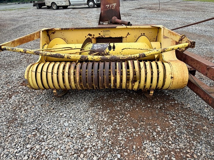 new-holland-717-image-4