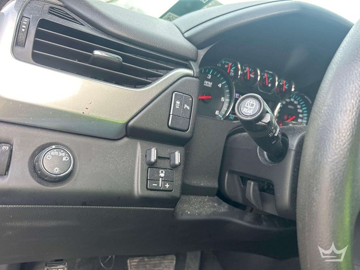 2018-chevrolet-tahoe-image-15