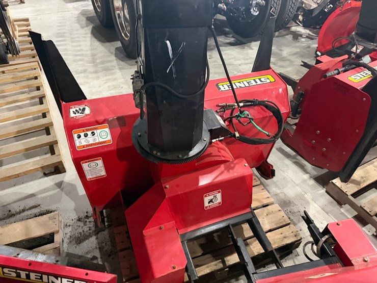 #1636-•-steiner-ventrac-snowblower-attachment-image-4