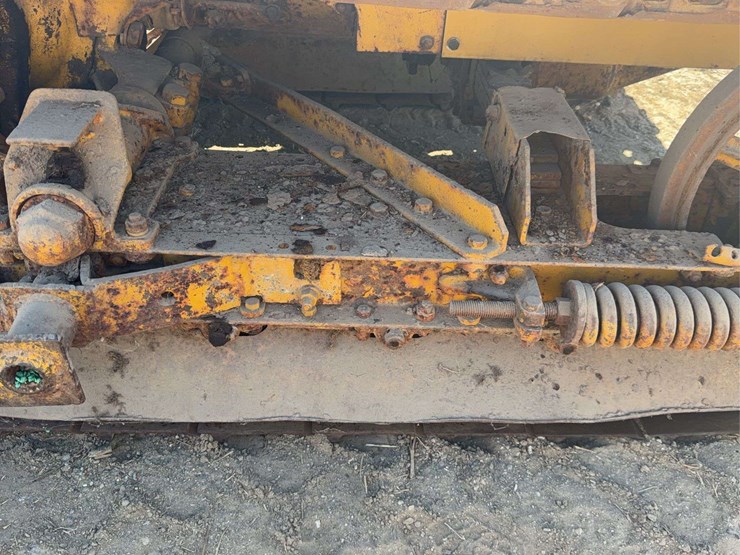 caterpillar-10-image-22