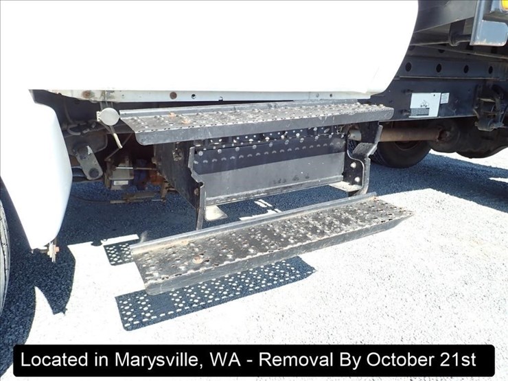 2005-ford-f650-image-25