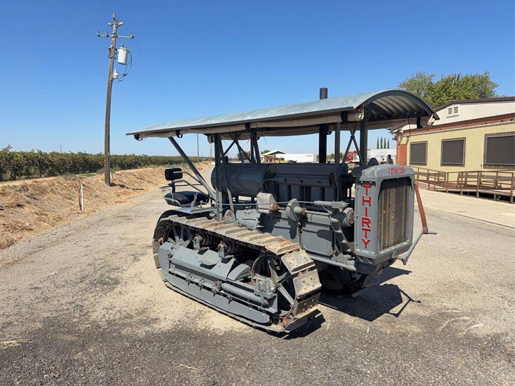 caterpillar-thirty-with-canopy-image-12
