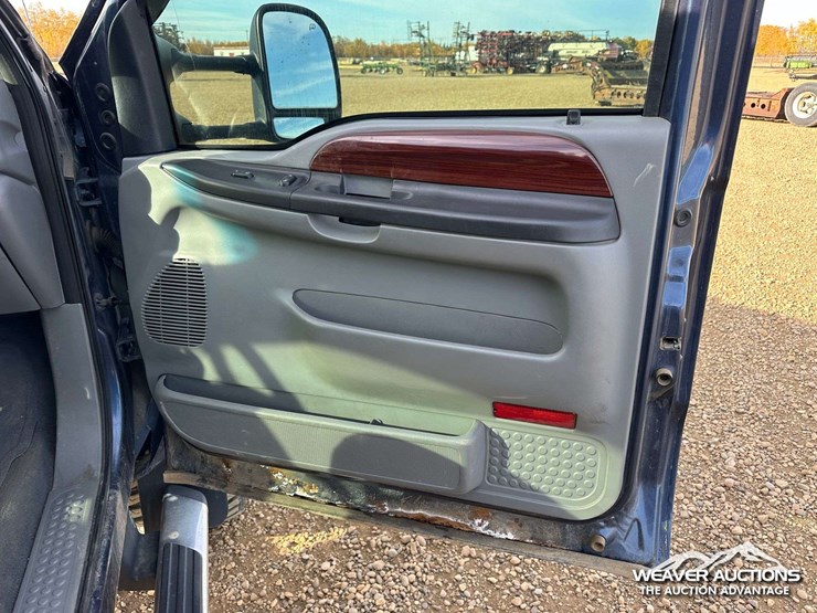 2005-ford-f350-image-34