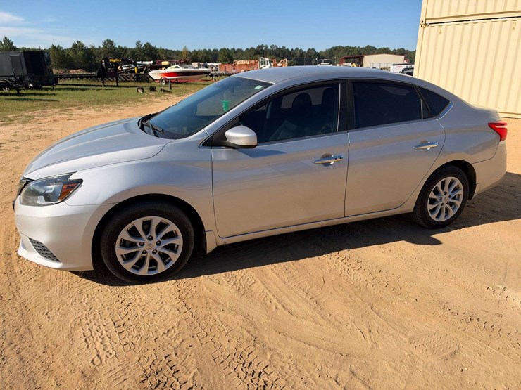 2019-nissan-sentra-4-door-sedan-(127,858-miles)-image-1