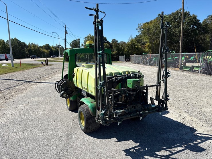 john-deere-300-image-12