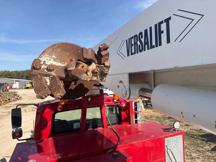 2015-versalift-vxd50-image-68