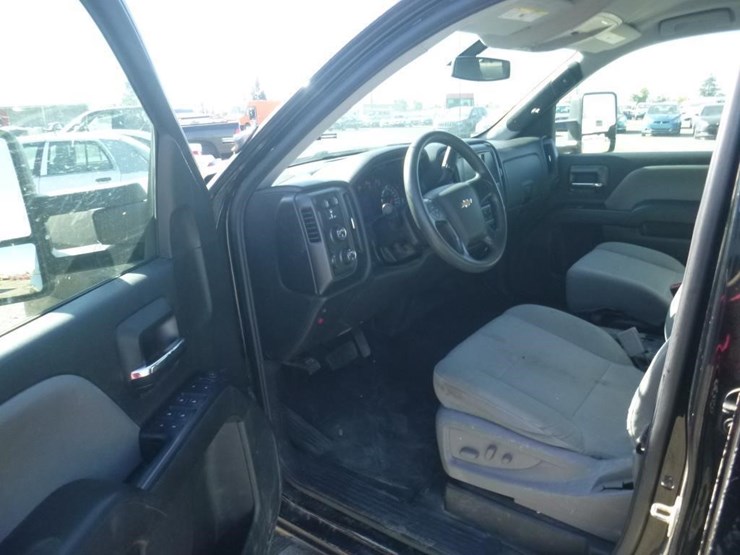 2017-chevrolet-1500-image-6