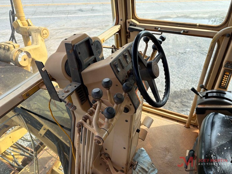 caterpillar-12h-image-15