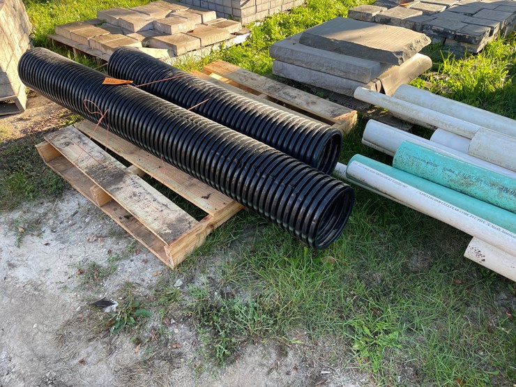 #3182-•-(2)-pallets-of-pvc-and-culvert-pieces-image-1