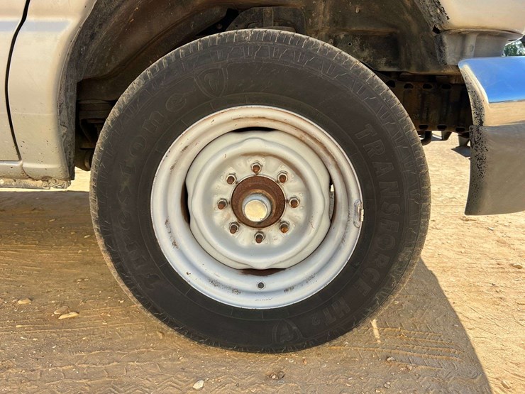 2006-ford-e350-image-32