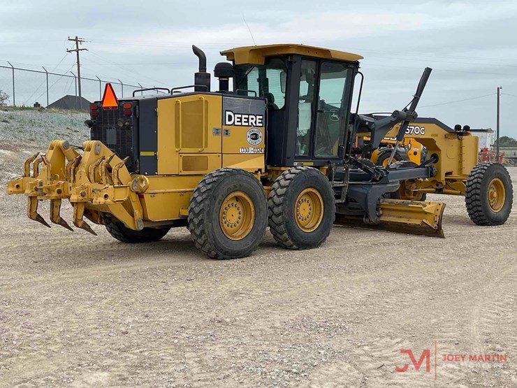 2010-deere-670g-image-3