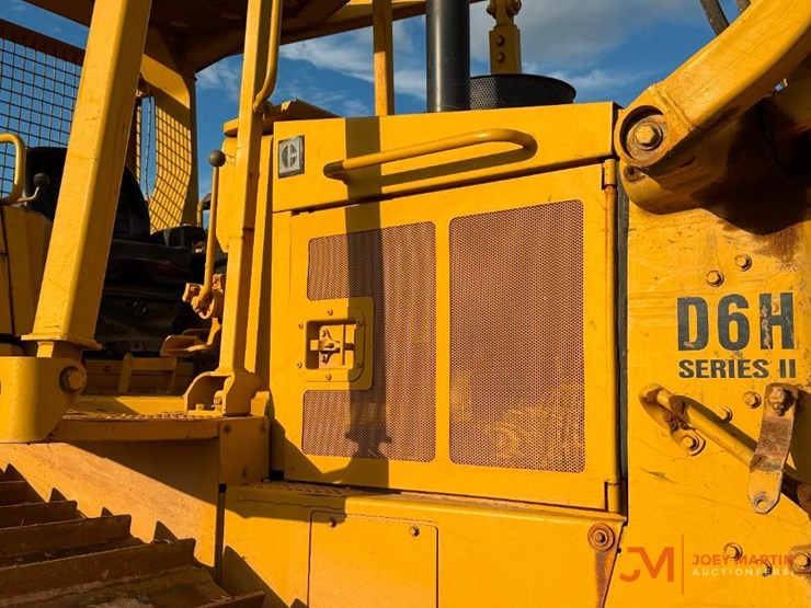 caterpillar-d6h-image-14
