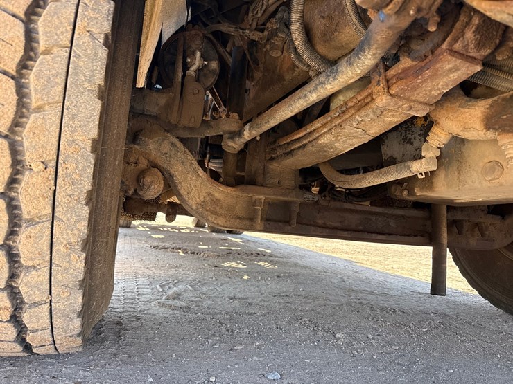 2005-kenworth-t800-image-68