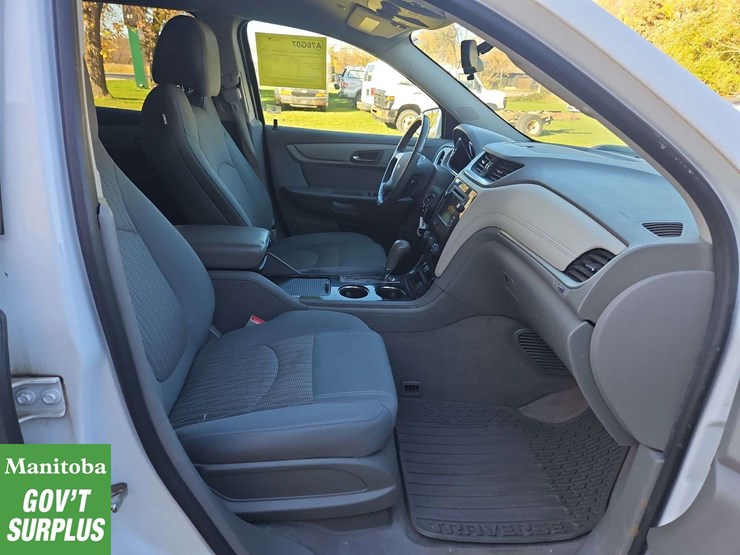 2016-chevrolet-traverse-image-31