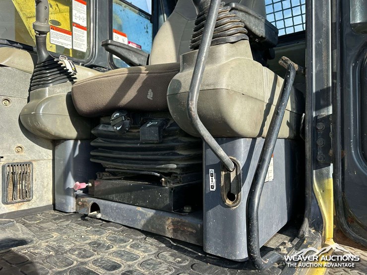 komatsu-pc270-lc-6le-image-23