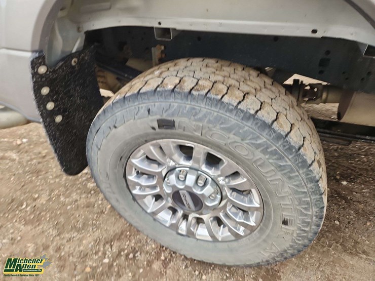 2022-ford-f250-image-24