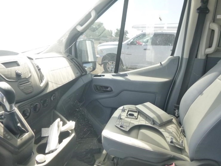 2018-ford-transit-image-11