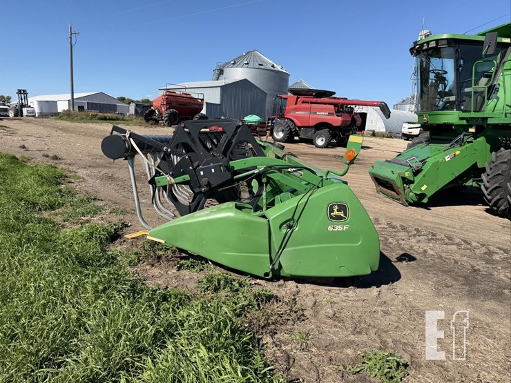 2011-john-deere-635f-image-2