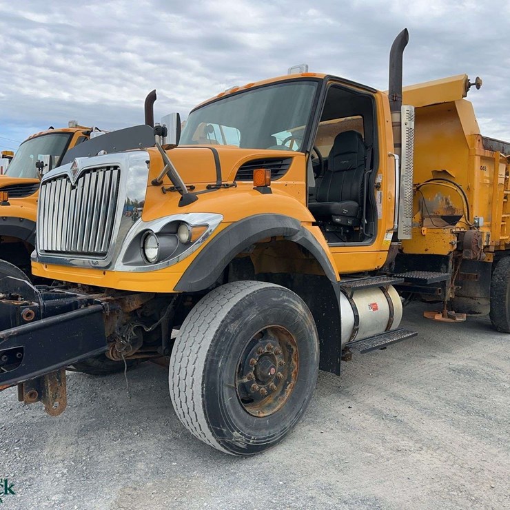 2010 INTERNATIONAL 7600