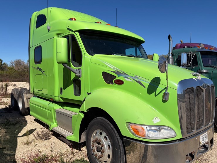2007-peterbilt-387-image-3
