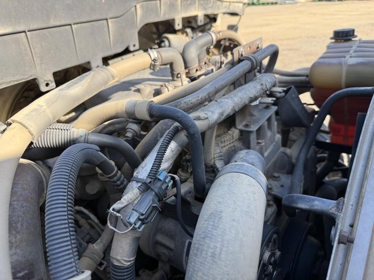 2012-international-4300-s/a-water-truck-image-55