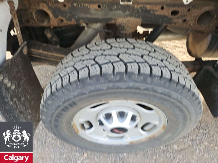 2015-gmc-sierra-2500hd-image-11