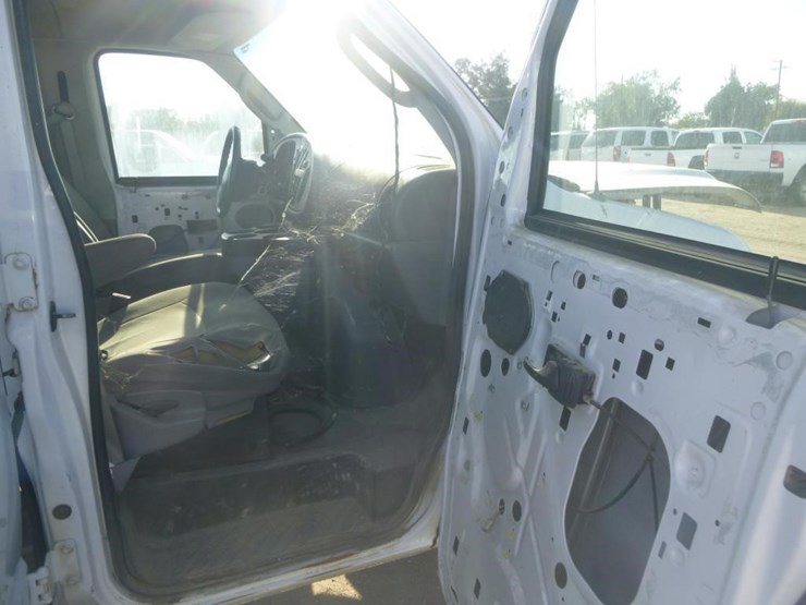 2008-ford-e350-image-17