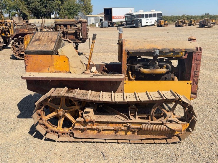 caterpillar-ten-image-2
