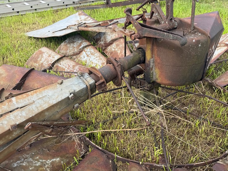 #4046-•-windmill-stand-image-16