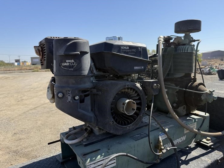 2016-freightliner-mechanics-truck-image-48