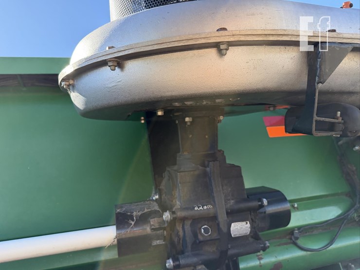 2011-john-deere-635f-image-9