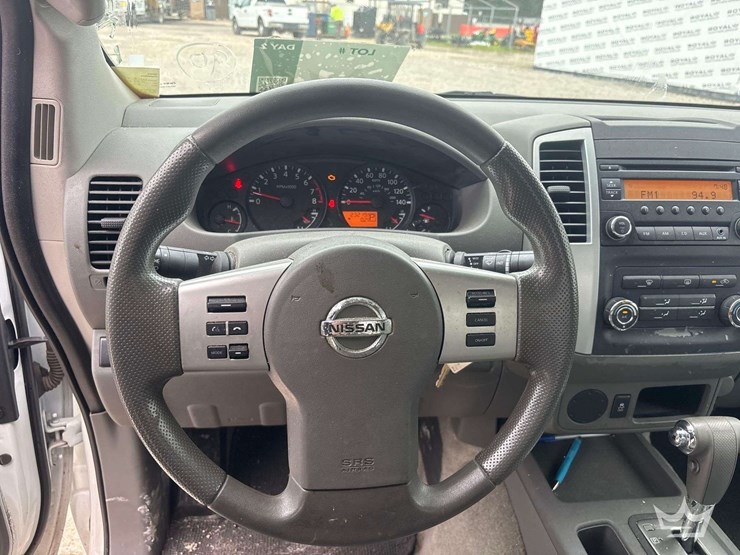2016-nissan-frontier-image-13