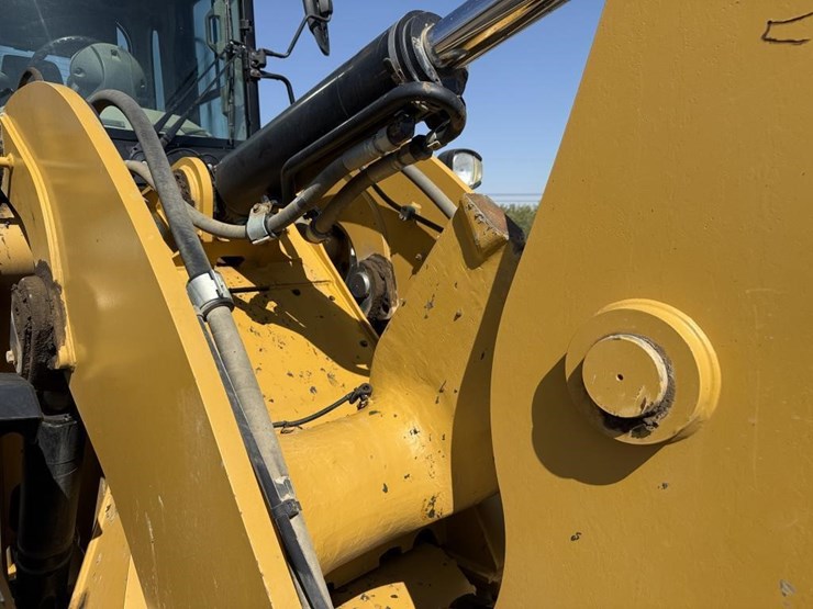 2019-caterpillar-930m-image-15