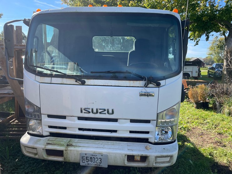 isuzu-nqr-image-3