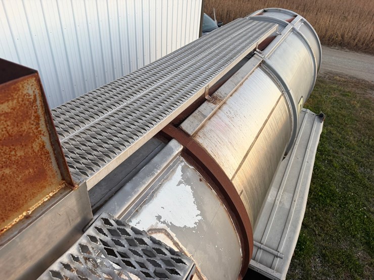 #1735-•-1984-certified-waste-tanker-image-27
