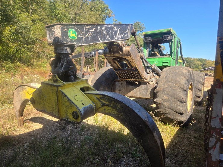 2014-john-deere-748-image-3