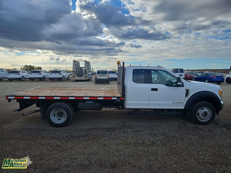 2017-ford-f550-image-7