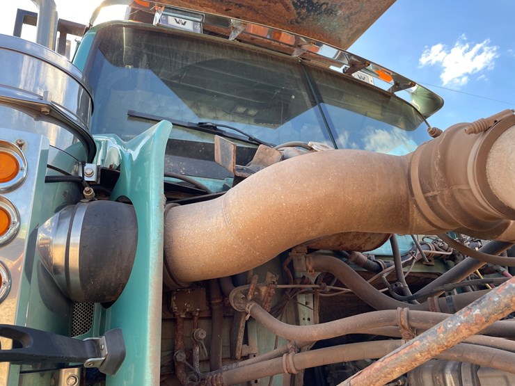 2015-western-star-4900sb-image-67